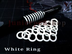 White Ring (Ring Trắng) giống nhau